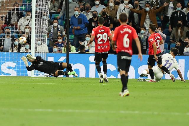 库里15分布里奇斯19+11 勇士力克黄蜂3连胜